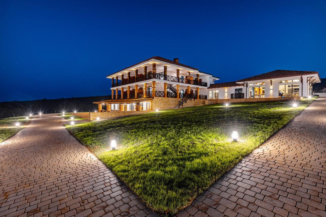 Hotel Qvevrebi Telavi Bagian luar foto