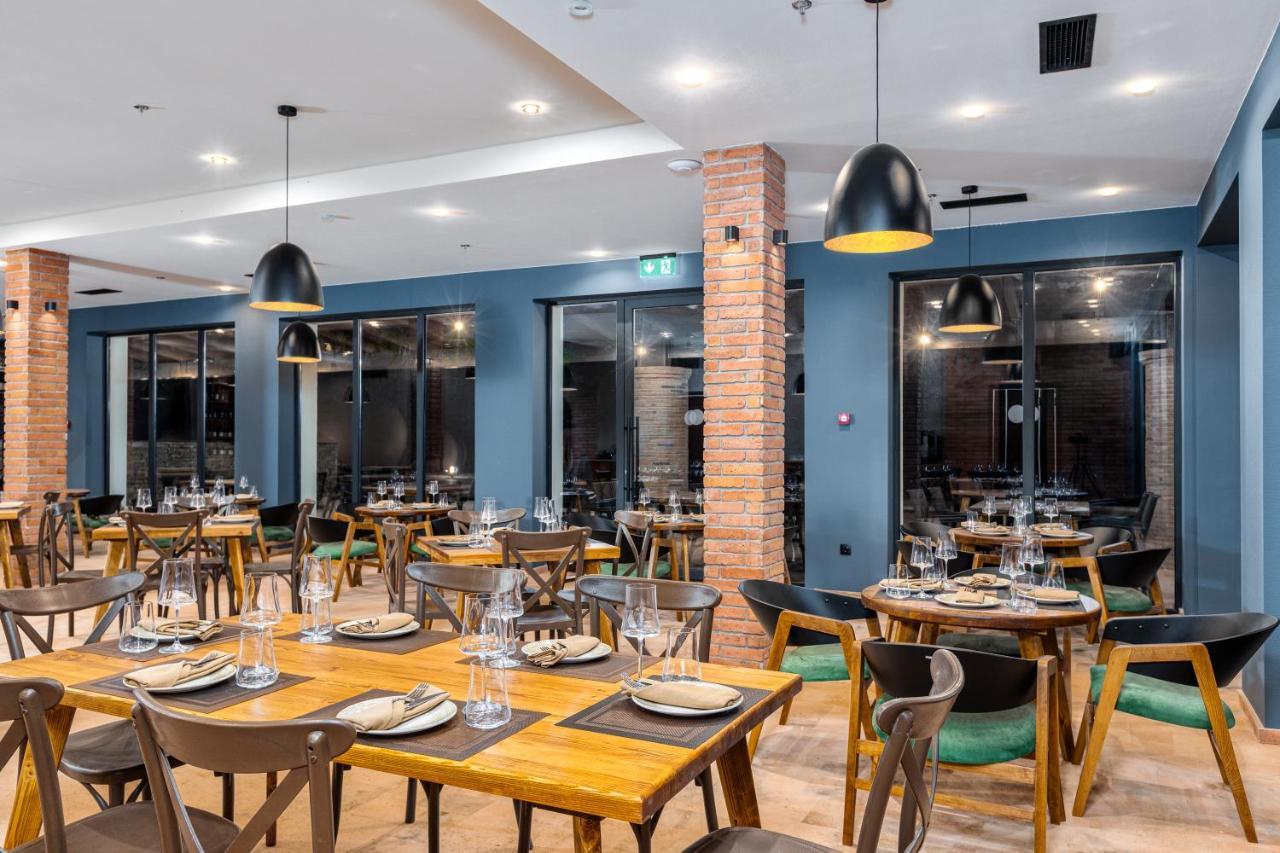 Hotel Qvevrebi Telavi Bagian luar foto