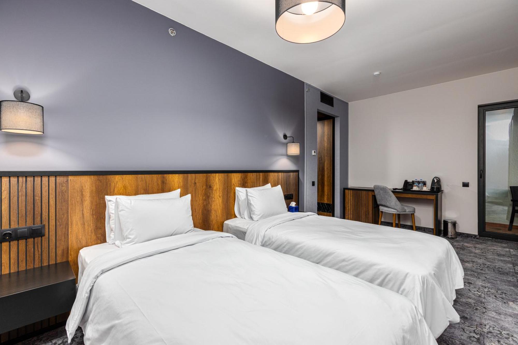 Hotel Qvevrebi Telavi Bagian luar foto