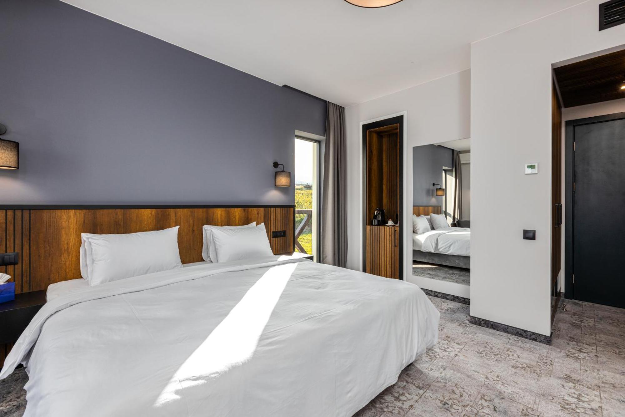 Hotel Qvevrebi Telavi Bagian luar foto