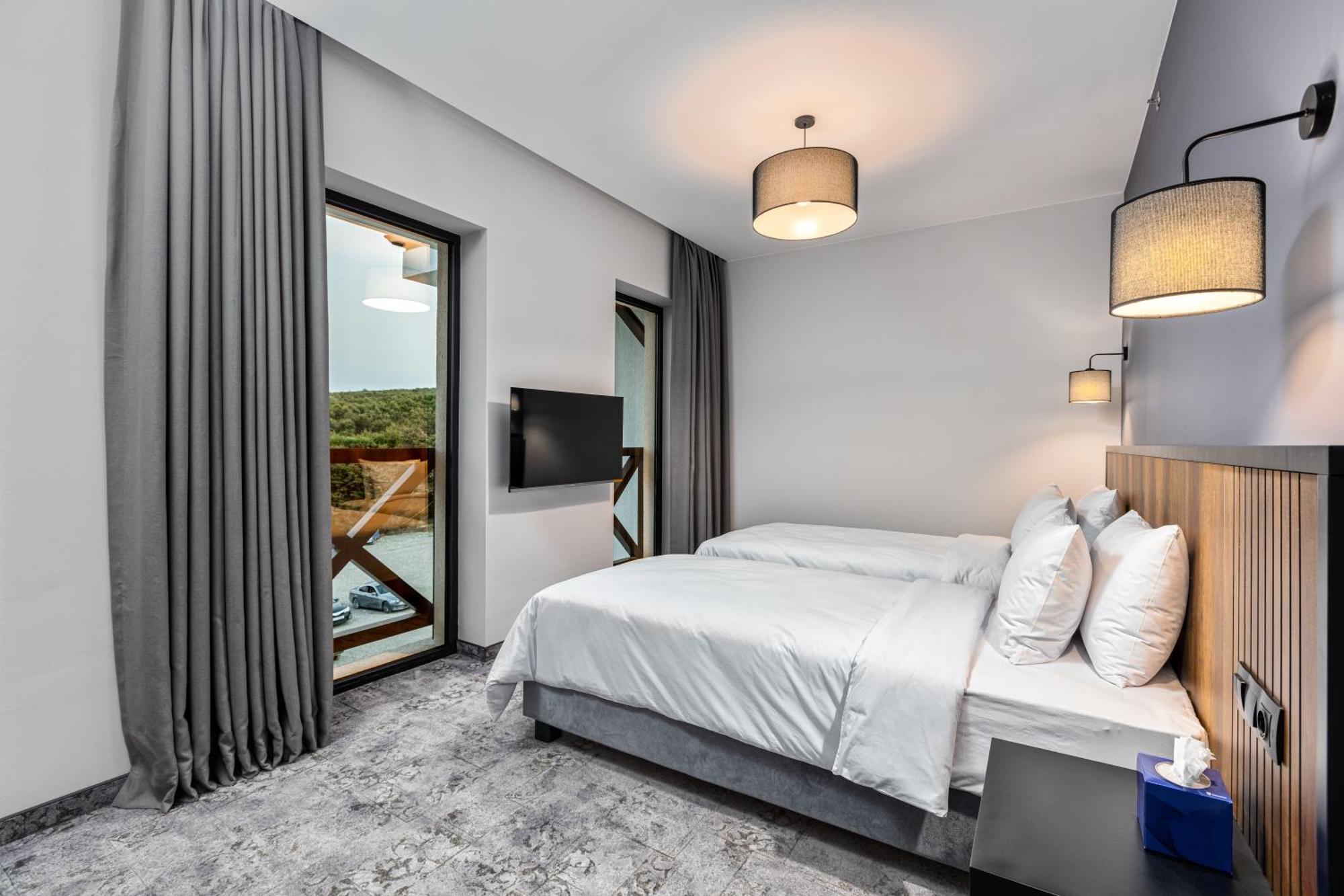 Hotel Qvevrebi Telavi Bagian luar foto