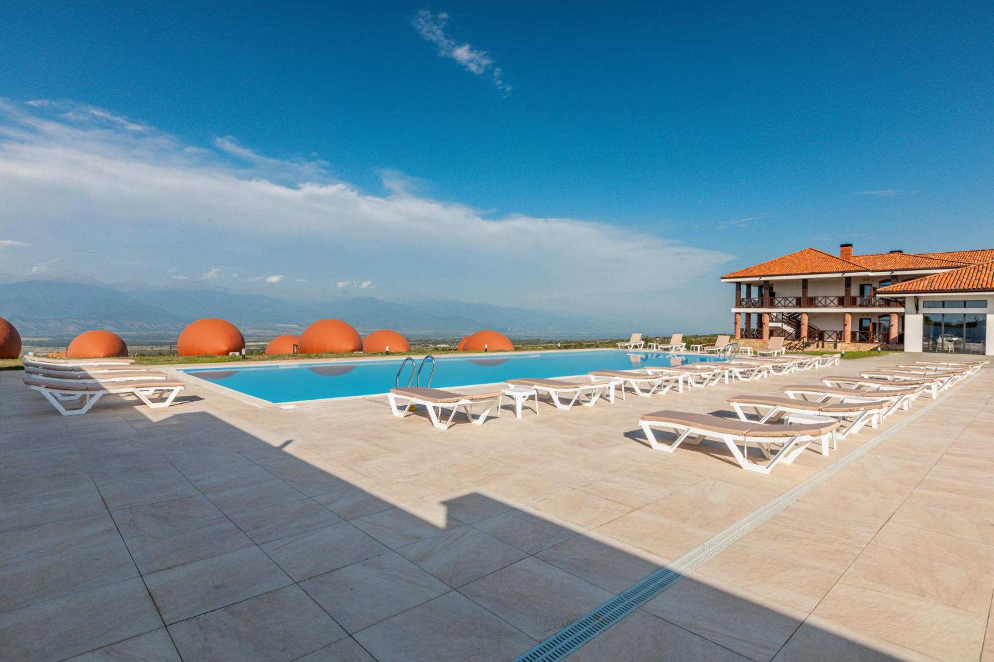 Hotel Qvevrebi Telavi Bagian luar foto