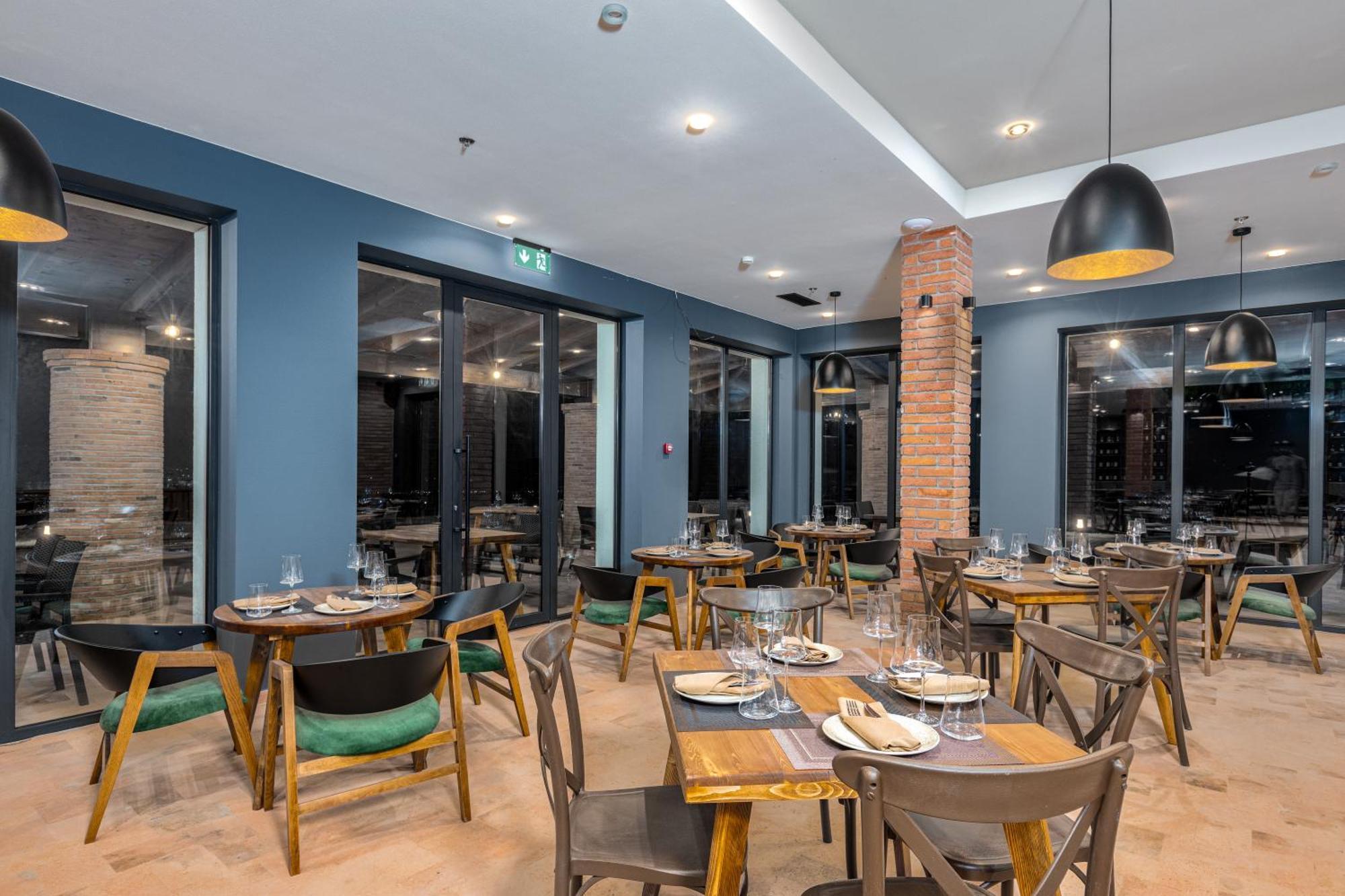 Hotel Qvevrebi Telavi Bagian luar foto
